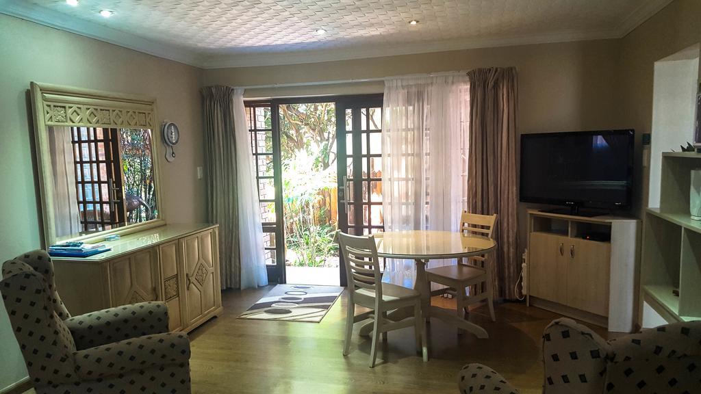 Aark Guest Lodge Vanderbijlpark Dış mekan fotoğraf